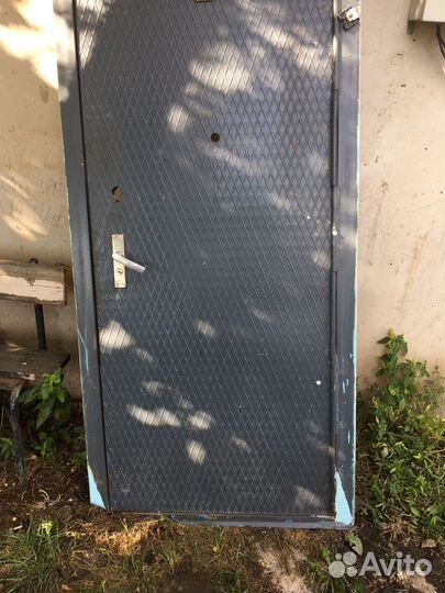 Дверь входная металлическая