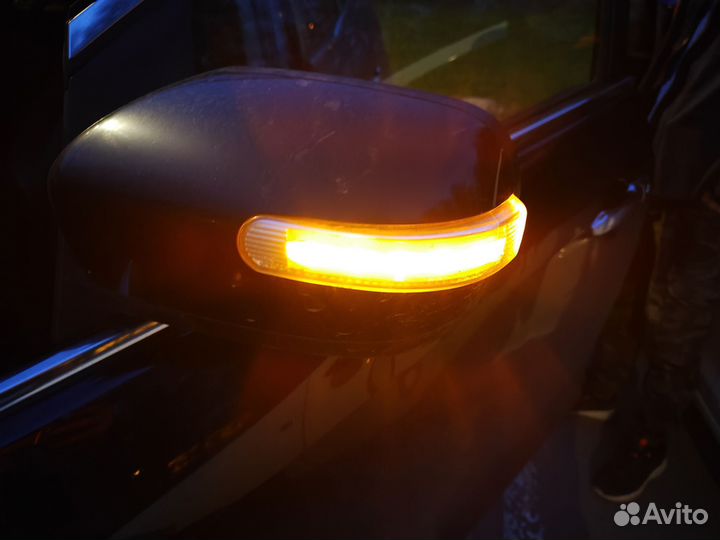 Повторители поворота на зеркала