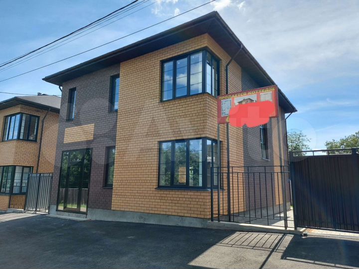 Коттедж 154 м² на участке 2,5 сот.