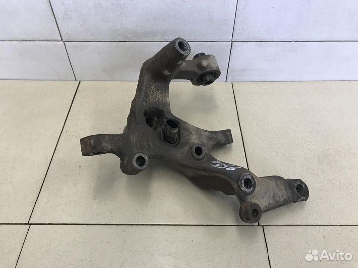 Кулак поворотный задний правый Octavia (A5 1Z) 200