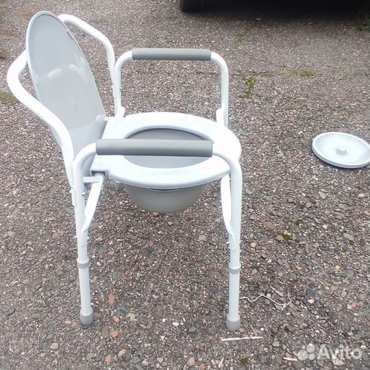 Санитарный стул туалет