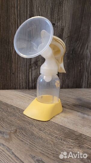 Молокоотсос medela ручной