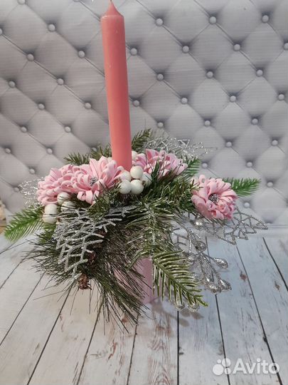 Новогодние композиции; венки, подсвечники