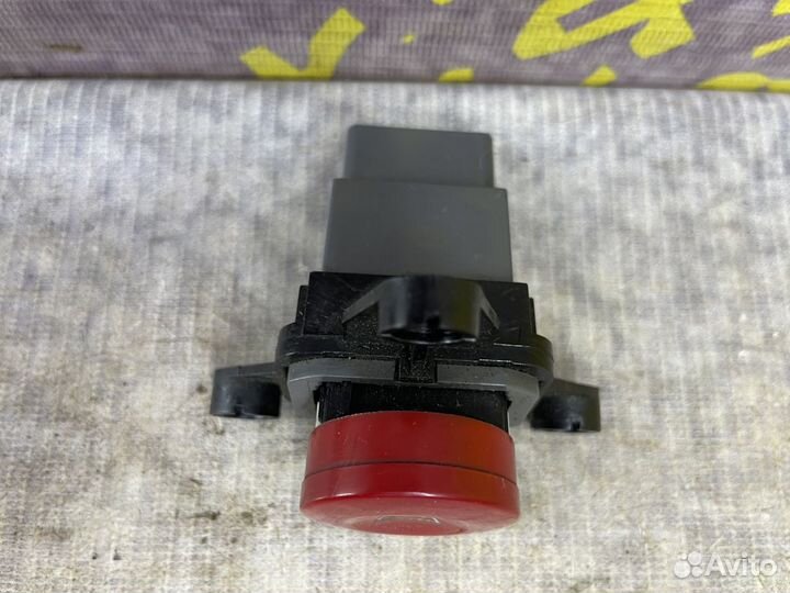 Кнопка аварийной сигнализации Аварийка Spark Спарк