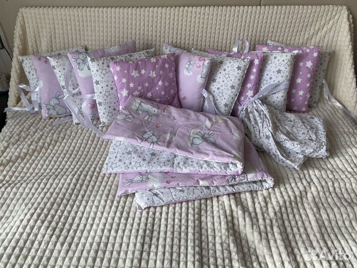 Бортики в детскую кроватку с комплектом белья