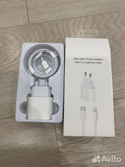 Зарядка на iPhone 20w USB-C