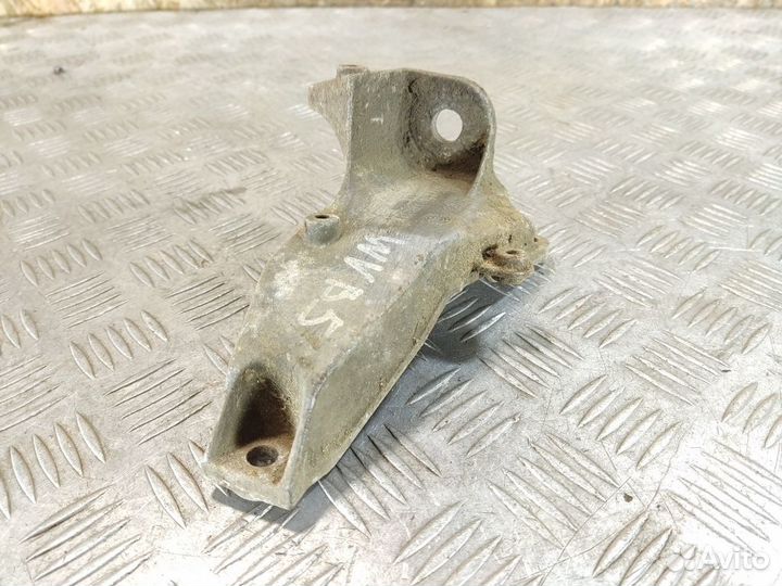 Кронштейн кпп Audi A4 b5 B5