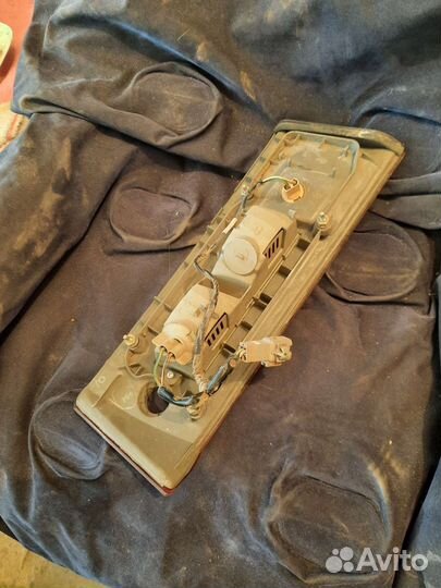 Продам задний правый фонарь,тойота корона премио