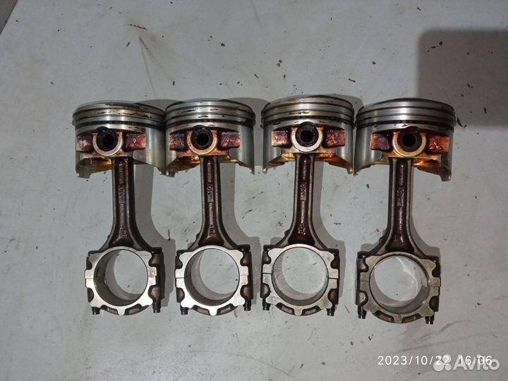 Поршень шатун mitsubishi 4G92