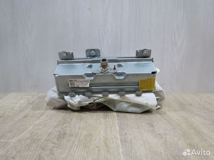 Подушка торпедо Volkswagen Polo