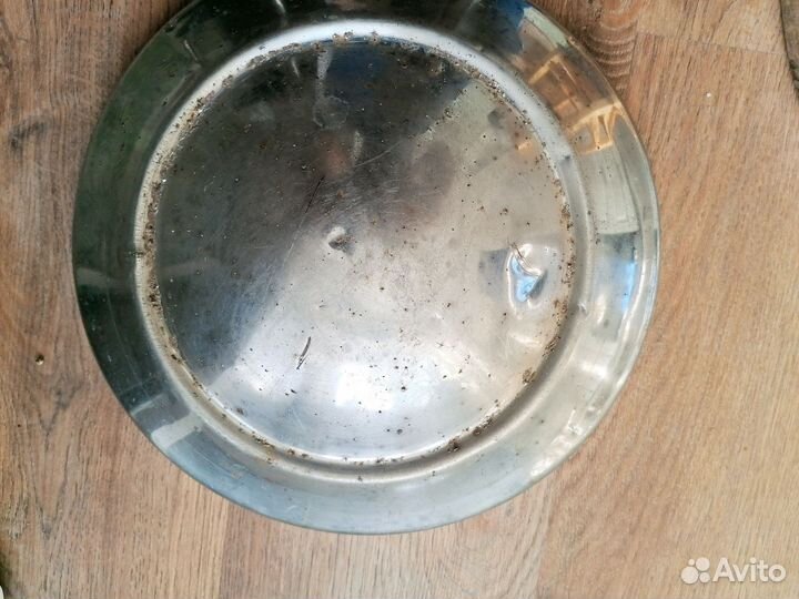 Колпаки на колёса газ-21, б/у