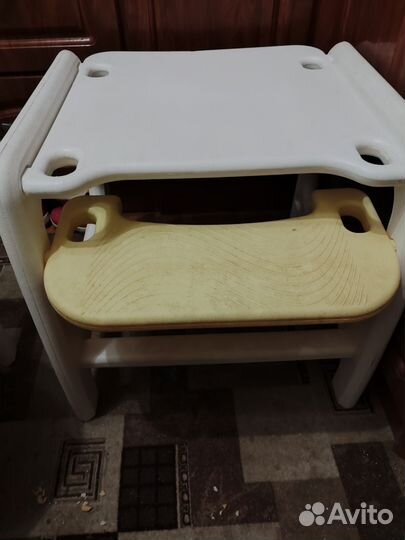 Столик для кормления