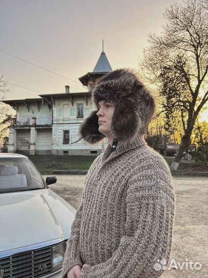 Шапка из натурального меха енота