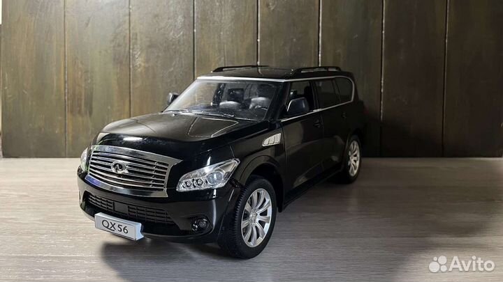 Детская игрушка автомобиль Infiniti QX56