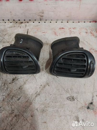 Дефлектор для peugeot 206