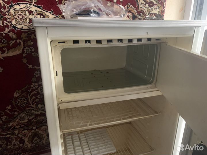 Холодильник 