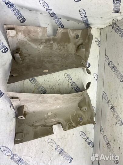 Обшивка задней стойки Opel Sintra