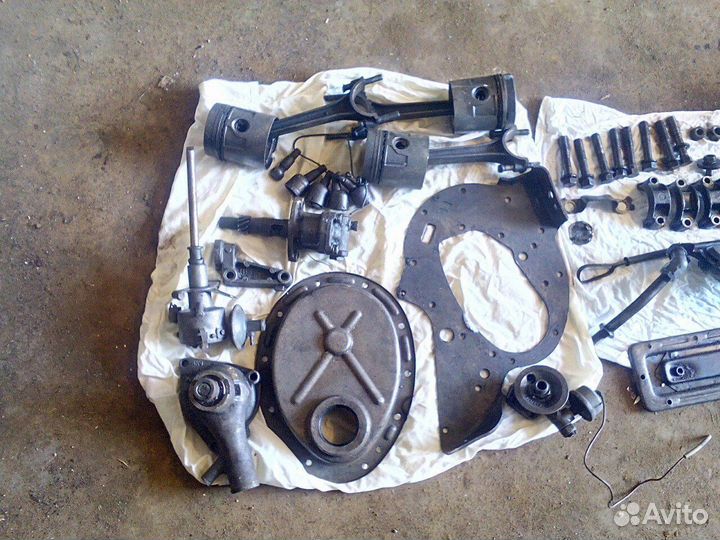 Двигатель в разборе Nysa