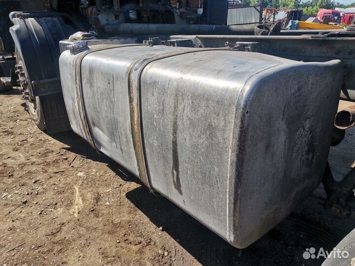 Бак топливный алюминий 145/70/60 600л