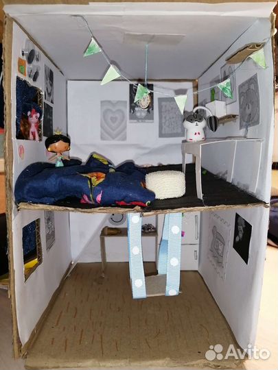 Кукольный домик с мебелью