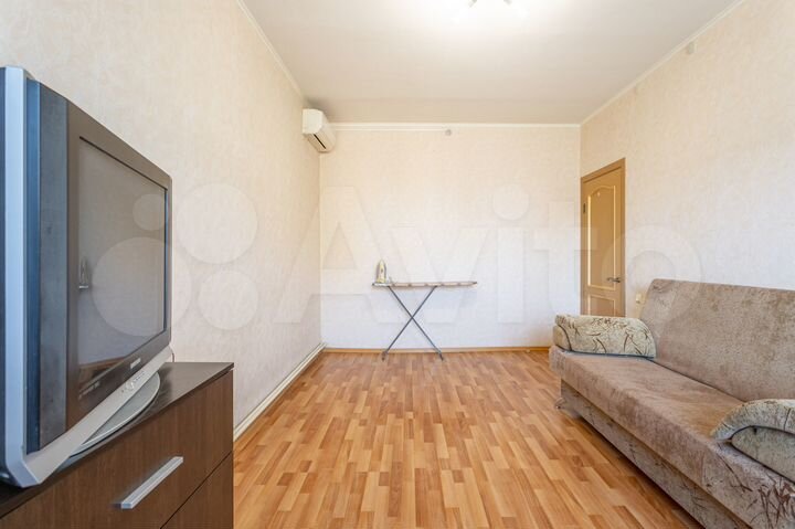 2-к. квартира, 60 м², 2/4 эт.