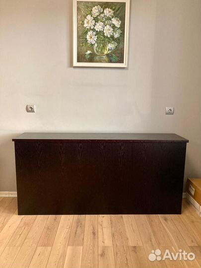 Черная консоль