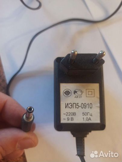 Источник переменного напряжения