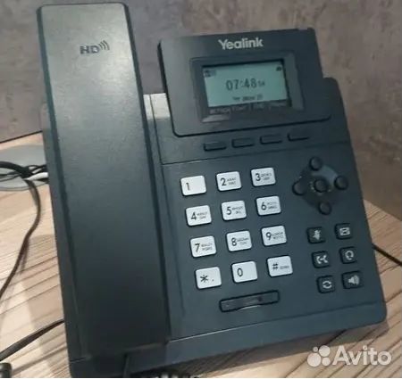 Телефон VoIP Yealink SIP-T30 черный объявление продам