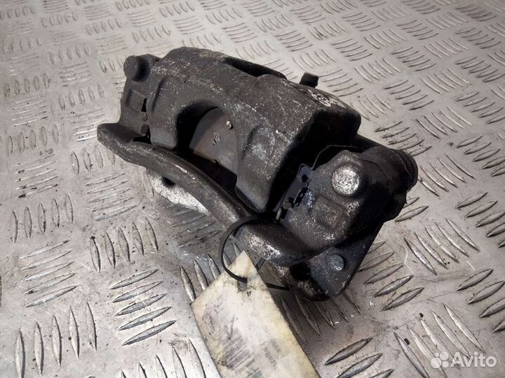 Задний левый суппорт Sportage 4