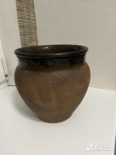 Горшки глиняные, крынки