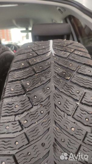 Michelin X-Ice North 4 205/55 R16