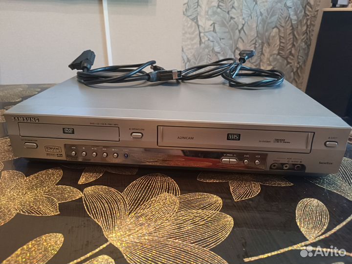 DVDплеер Samsung/видеомагнитофон