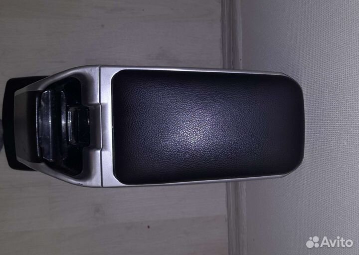 Подлокотник volkswagen polo