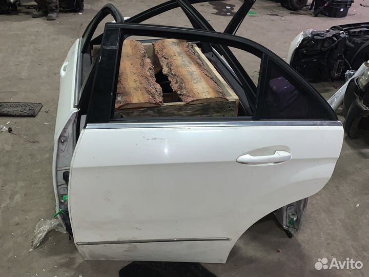 Дверь Mercedes Benz E-class w212