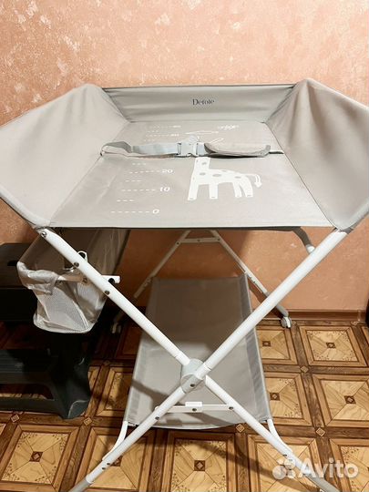 Пеленальный столик складной на колесиках