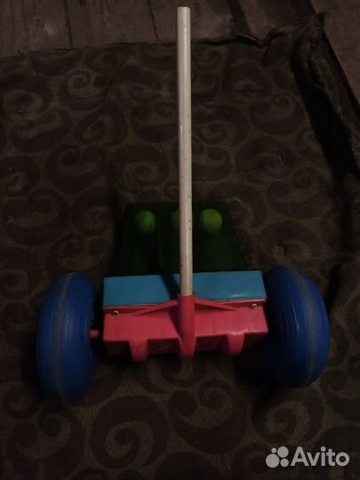 Ретро редкая игрушка каталка СССР