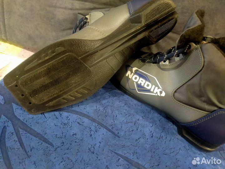 Лыжные ботинки новые