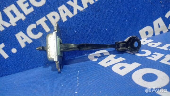 Ограничитель двери Hyundai Elantra Hd седан G4FC