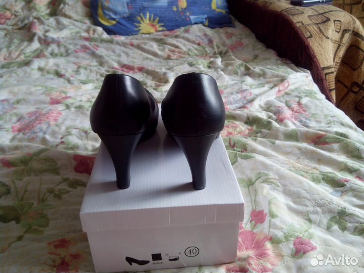 Туфли черные 40р