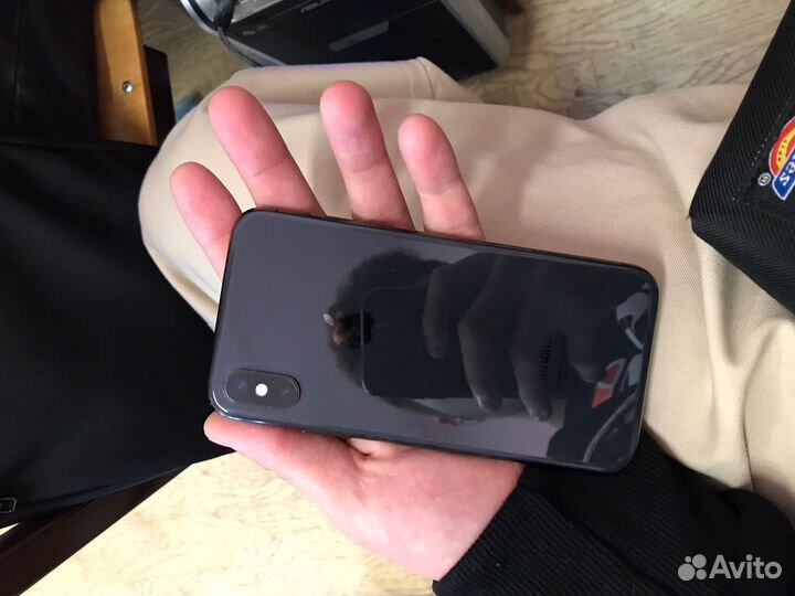 iPhone Xs, 64 ГБ