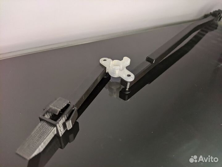 Комплект тяг бардачка Toyota Corolla XI E180