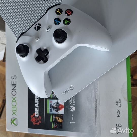 Xbox ONE S