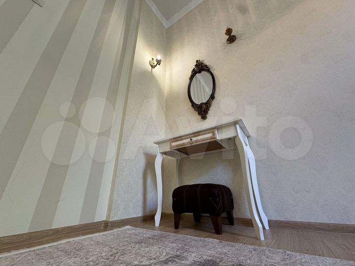 2-к. квартира, 60 м², 1/1 эт.