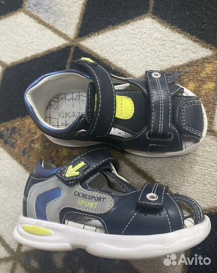 Сандали на мальчика 25