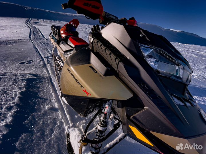 Снегоход BRP SKI DOO summit X 850 E -etec 2022года