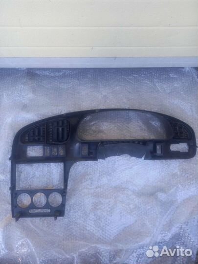 Киа спектра козырек щитка приборов