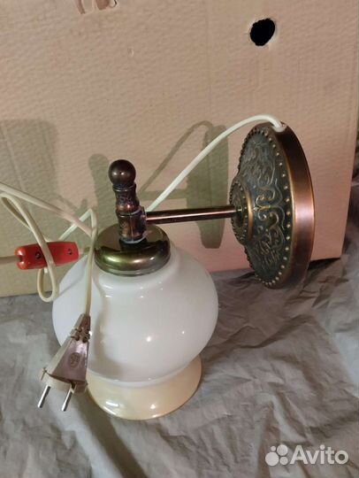 Светильник настенный бу