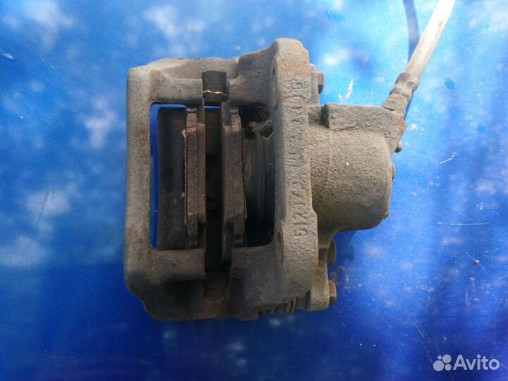 Передние суппорта на Рено Логан 2007 г.в