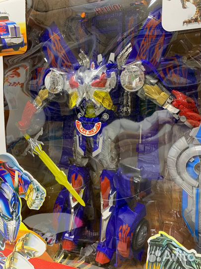 Робот Оптимус Прайм