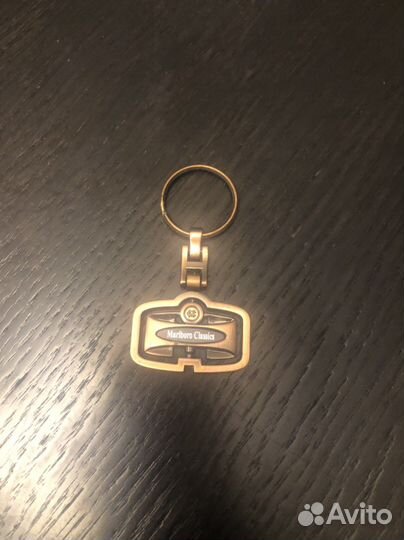 Брелок из латуни Marlboro Classics
